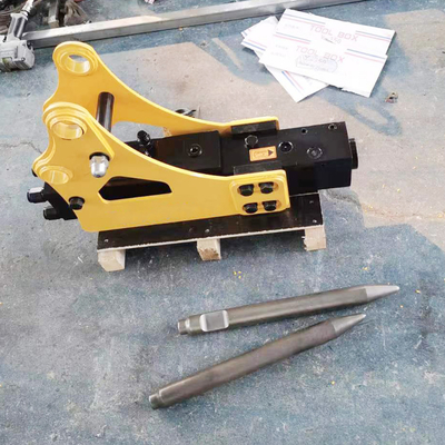 Instalação de um quebra-pedras para escavadeira de 13 toneladas 22 toneladas 26 toneladas Jcb/Hitachi, por pedido do cliente